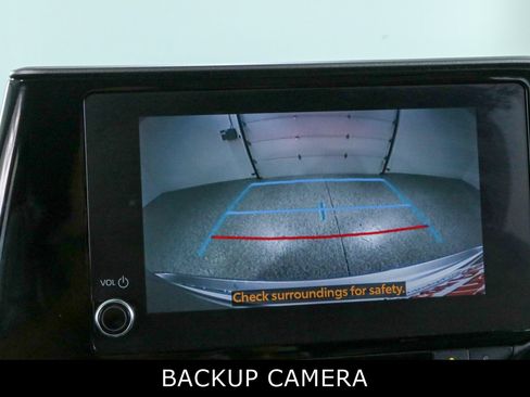 Used 2023 Toyota Highlander XLE FWD image 18