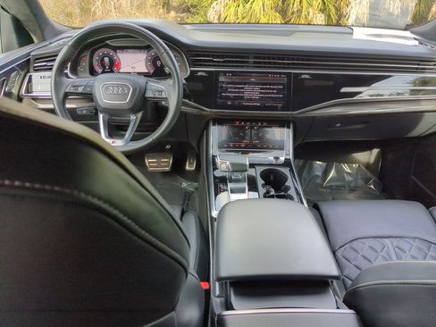 Certified 2021 Audi SQ8 Prestige image 13