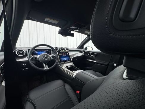 Certified 2025 Mercedes-Benz GLC 300 image 37