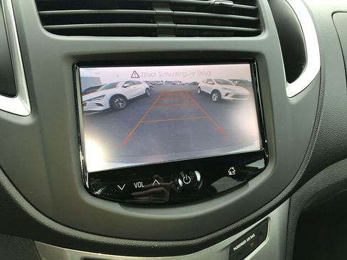 Used 2016 Chevrolet Trax LT w/ LT Convenience Package image 17