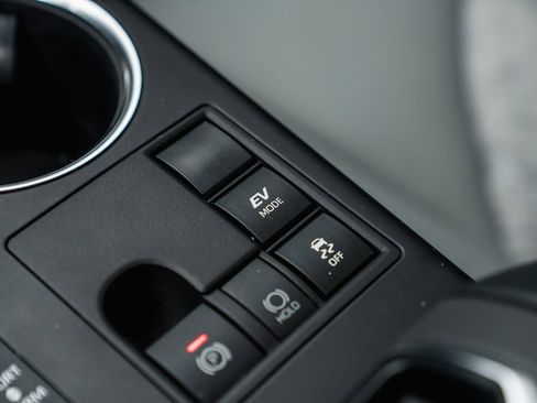 Certified 2023 Toyota Highlander Bronze Edition image 33