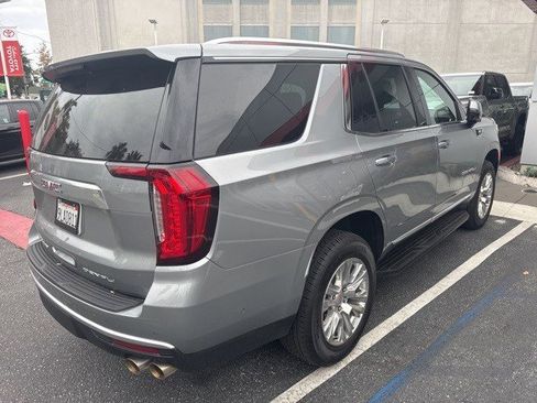 Used 2024 GMC Yukon Denali w/ Advanced Technology Package image 3