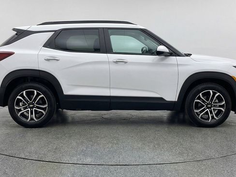 Used 2025 Chevrolet TrailBlazer LT FWD image 11