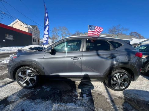 Used 2016 Hyundai Tucson Sport image 7