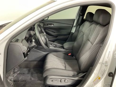 Used 2025 Honda Accord Sport image 12