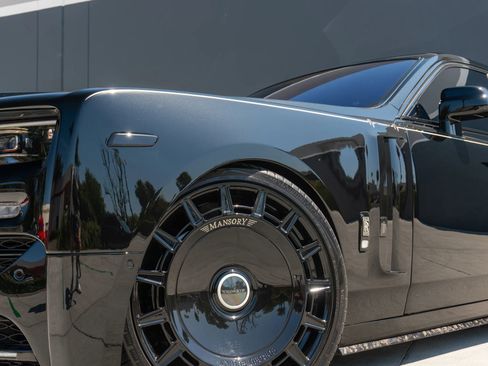 Used 2024 Rolls-Royce Phantom Sedan w/ The Phantom Package RWD image 28