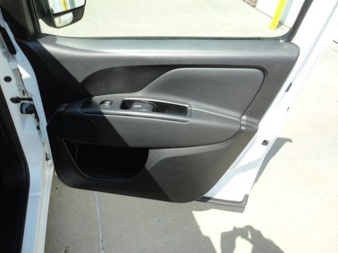 Used 2019 RAM ProMaster City Tradesman SLT image 17