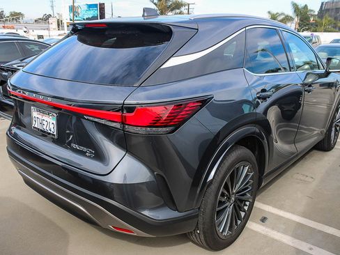 Used 2025 Lexus RX 350h w/ Convenience Package image 5