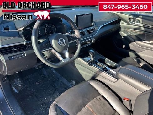 Used 2022 Nissan Altima 2.5 SR w/ Midnight Edition Package image 16