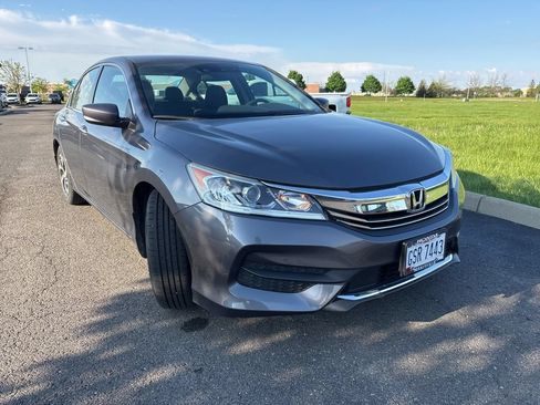 Used 2016 Honda Accord LX image 10