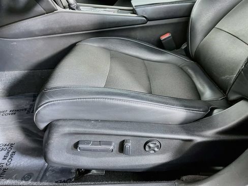 Used 2018 Honda Accord Sport image 26