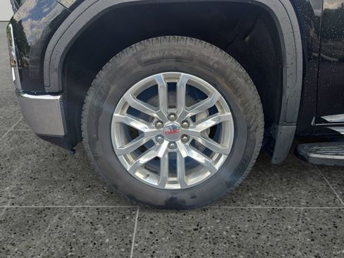 Used 2019 GMC Sierra 1500 SLT w/ SLT Premium Package AWD/4WD image 14