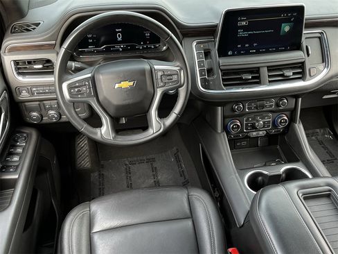Used 2024 Chevrolet Suburban LT image 10