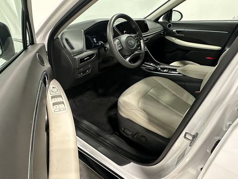 Used 2023 Hyundai Sonata SEL w/ Cargo Package FWD image 3