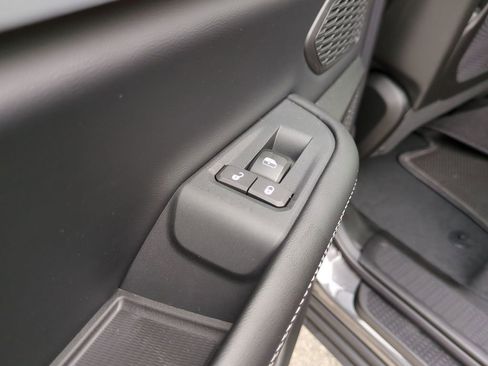 New 2026 Jeep Grand Cherokee L Limited w/ Luxury Tech Group II RWD image 27