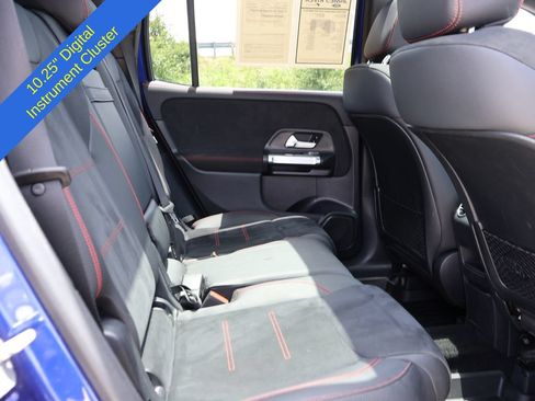 Used 2023 Mercedes-Benz GLB 250 4MATIC image 12