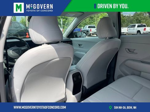 Used 2025 Hyundai Kona SEL AWD/4WD image 30