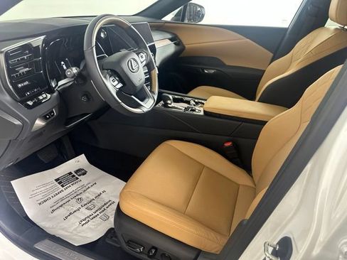 Used 2025 Lexus RX 350 Premium w/ Convenience Package AWD/4WD image 17
