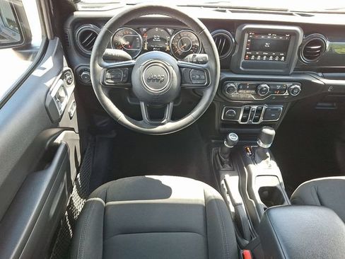 Used 2021 Jeep Wrangler Unlimited Sport AWD/4WD image 11
