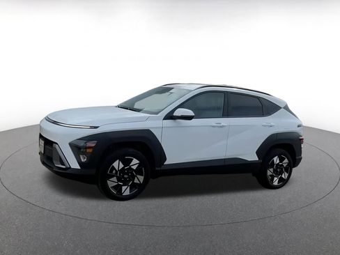 Used 2025 Hyundai Kona SEL image 8
