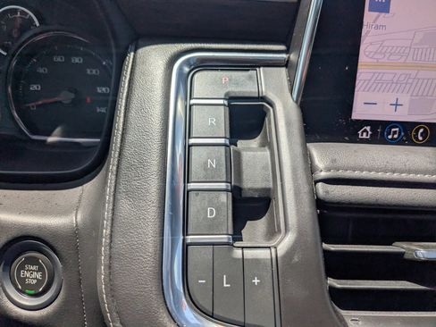 Used 2021 Chevrolet Suburban Z71 w/ Rear Media and Nav Package AWD/4WD image 20