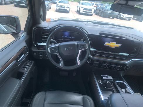 Used 2023 Chevrolet Silverado 1500 RST w/ Convenience Package II AWD/4WD image 18