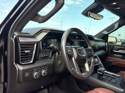Used 2023 GMC Sierra 1500 Denali Ultimate AWD/4WD image 15