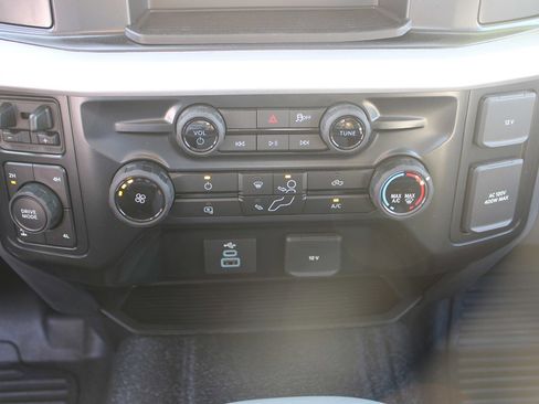 Used 2025 Ford F250 XL image 27