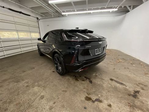 Certified 2025 Cadillac Lyriq Sport image 4
