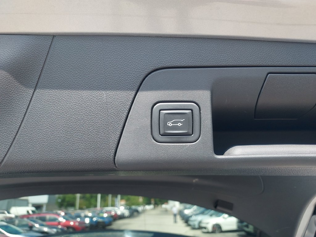 Used 2023 Buick Envision Essence FWD image 34