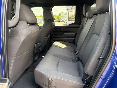 Used 2025 Toyota Tacoma SR5 AWD/4WD image 32