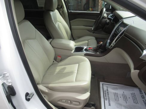 Used 2014 Cadillac SRX Luxury AWD/4WD image 6