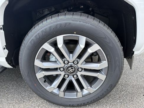New 2026 Toyota 4Runner Limited AWD/4WD image 12