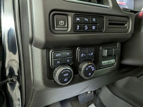 Used 2023 Chevrolet Tahoe Z71 w/ Z71 Off-Road Package image 21