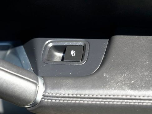 Used 2022 Porsche Cayenne Turbo image 43