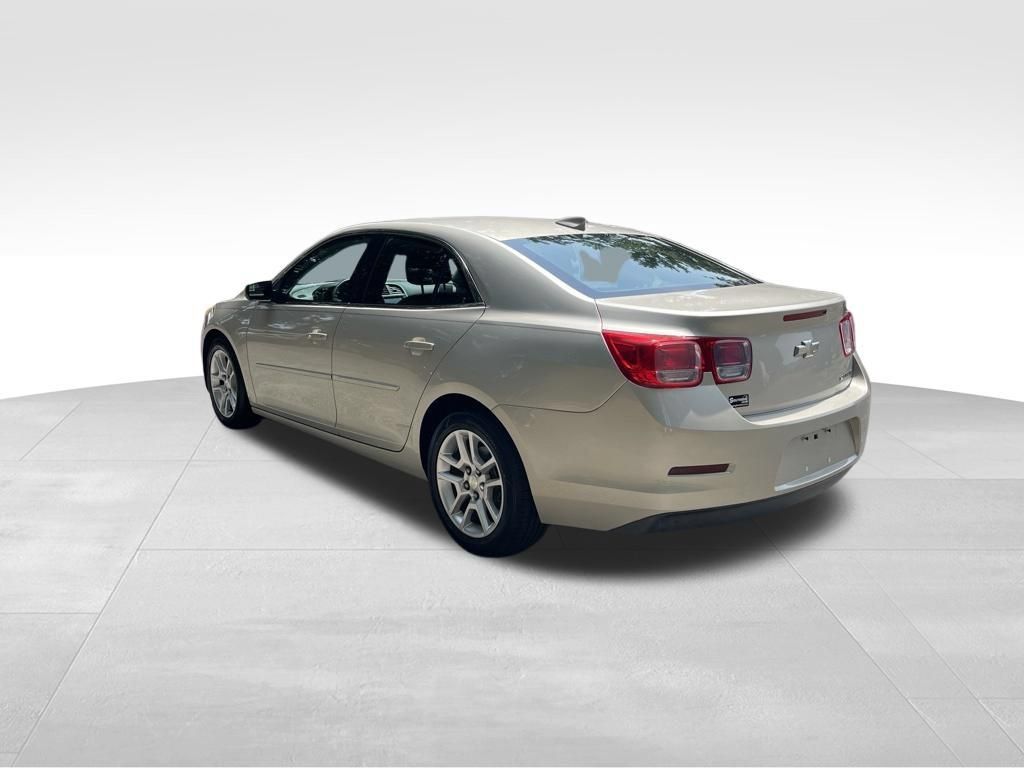 Used 2015 Chevrolet Malibu LT w/ Power Convenience Package FWD image 3