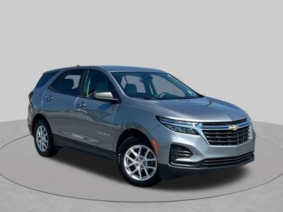 Used 2024 Chevrolet Equinox LS w/ LS Convenience Package