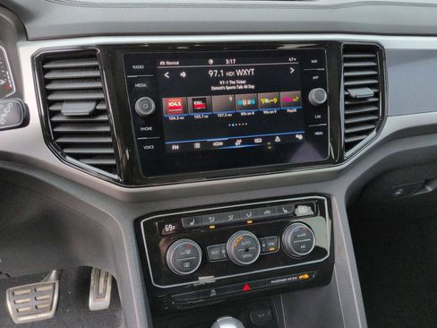 Used 2021 Volkswagen Atlas SEL R-Line image 29