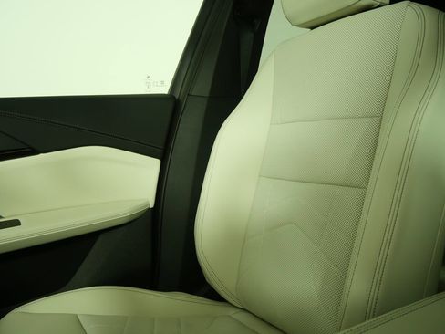 Used 2026 BMW X1 xDrive28i w/ Technology Package image 25