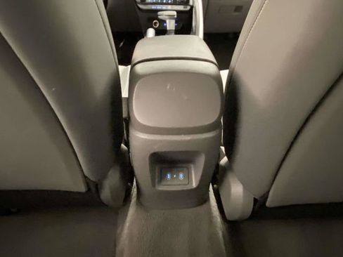 Used 2024 Hyundai Elantra SEL image 10