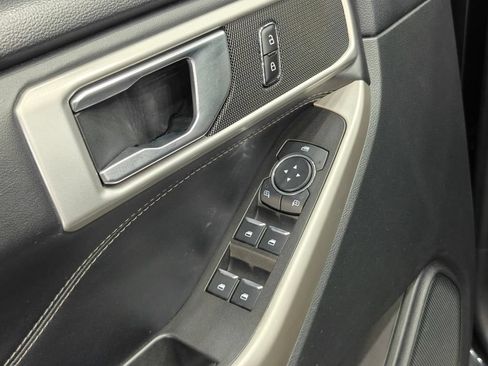 Used 2023 Ford Explorer XLT w/ Equipment Group 202A AWD/4WD image 49