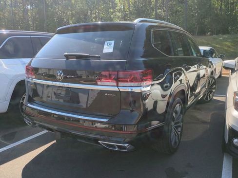 Used 2023 Volkswagen Atlas SEL Premium AWD/4WD image 10