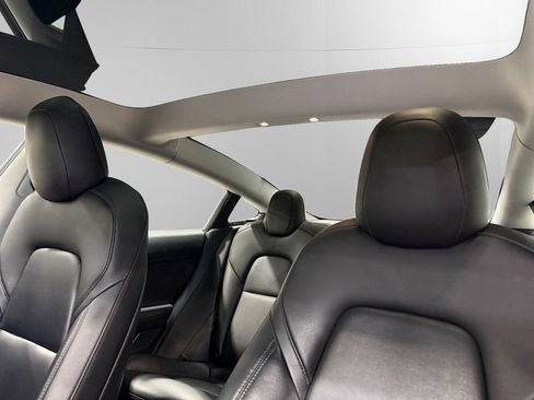 Used 2021 Tesla Model 3 Standard Range Plus image 33