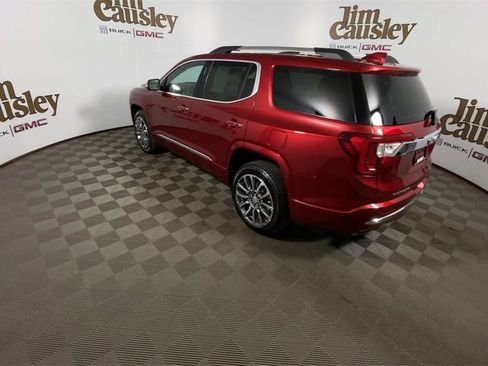 Used 2023 GMC Acadia Denali w/ Denali Technology Package image 6