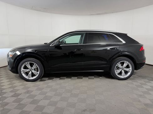 Used 2023 Audi Q8 Premium w/ Convenience Package AWD/4WD image 2