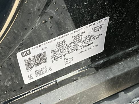 Used 2025 Chevrolet Equinox LT image 28