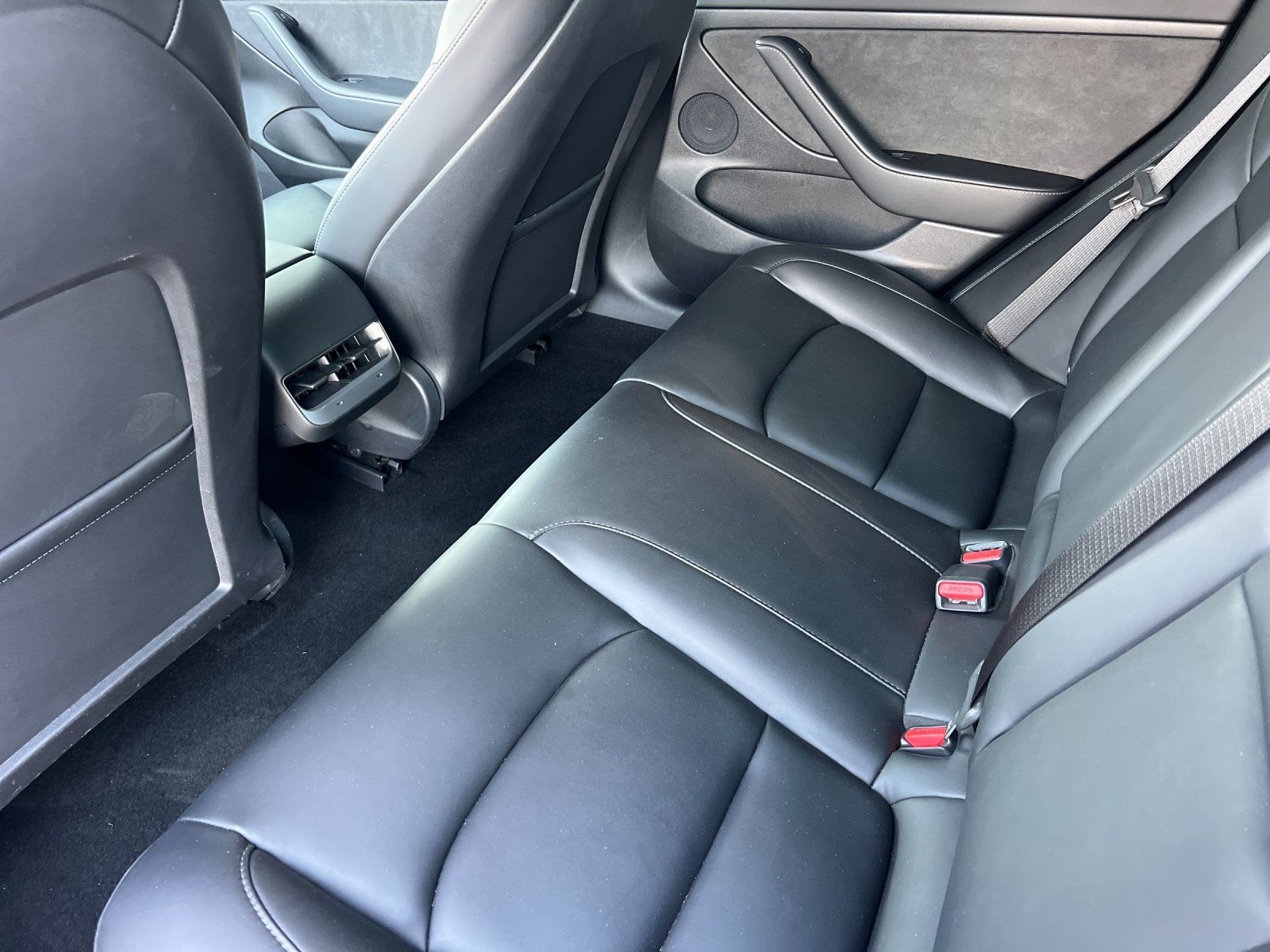 Used 2022 Tesla Model 3 Long Range AWD/4WD image 12