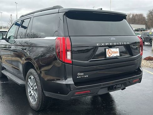 Used 2025 Ford Expedition Active AWD/4WD image 6