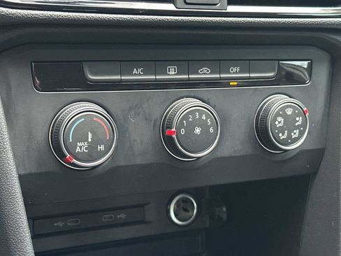 Used 2022 Volkswagen Taos S image 19