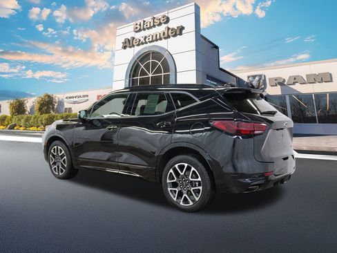 Used 2025 Chevrolet Blazer RS image 9